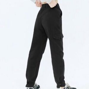 Aritzia Wilfred Free Black Cargo Pants